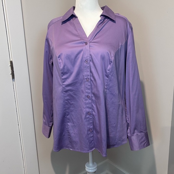 Lane Bryant Purple Button-Front Blouse • Plus Size 20 • 97% Cotton / 3% Spandex - Picture 1 of 9